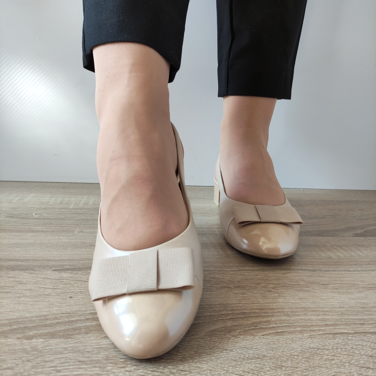 PANTOFI DECUPATI DAMA CAPRICE 29502-42 BEJ + LAC - imagine 3