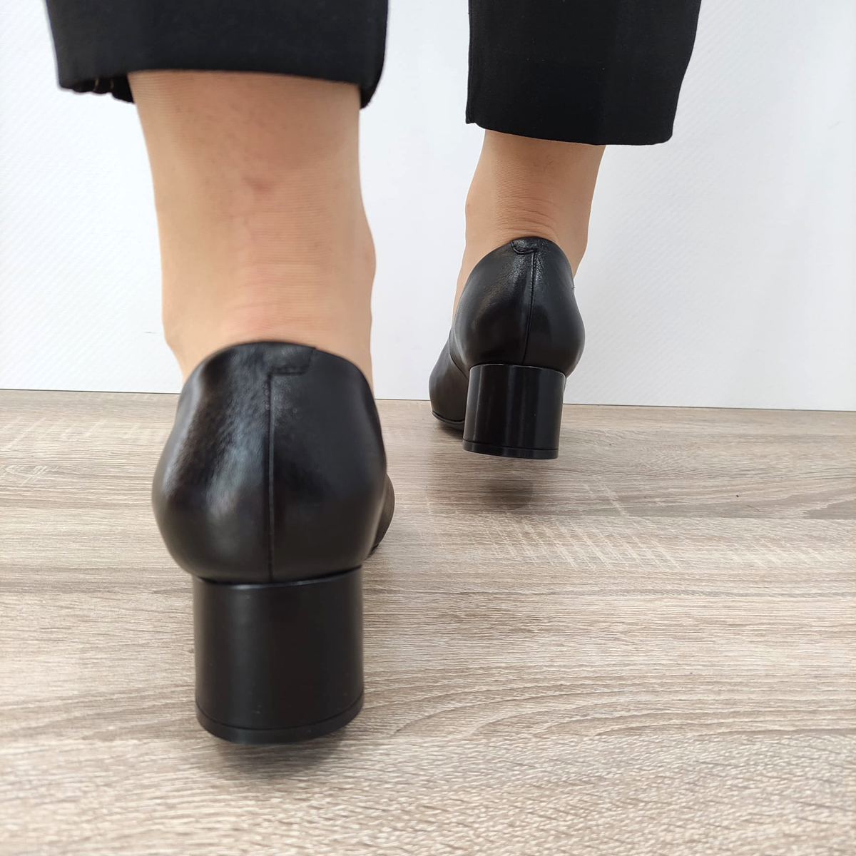 PANTOFI ELEGANTI DAMA CAPRICE 22315-42 NEGRI - imagine 4