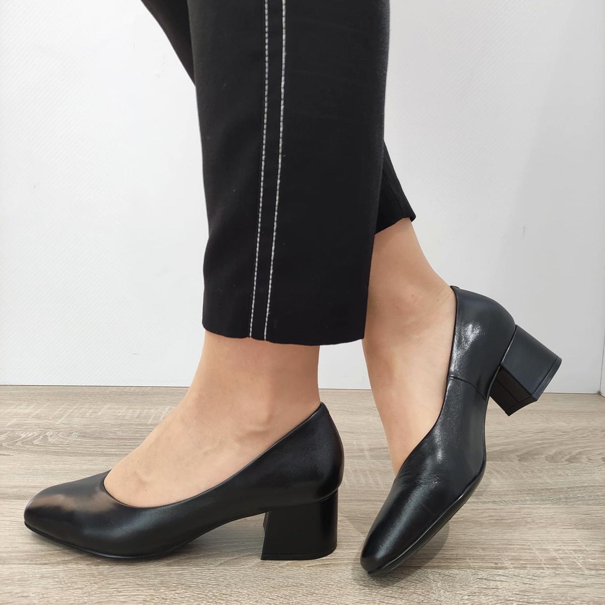 PANTOFI ELEGANTI DAMA CAPRICE 22315-42 NEGRI - imagine 2