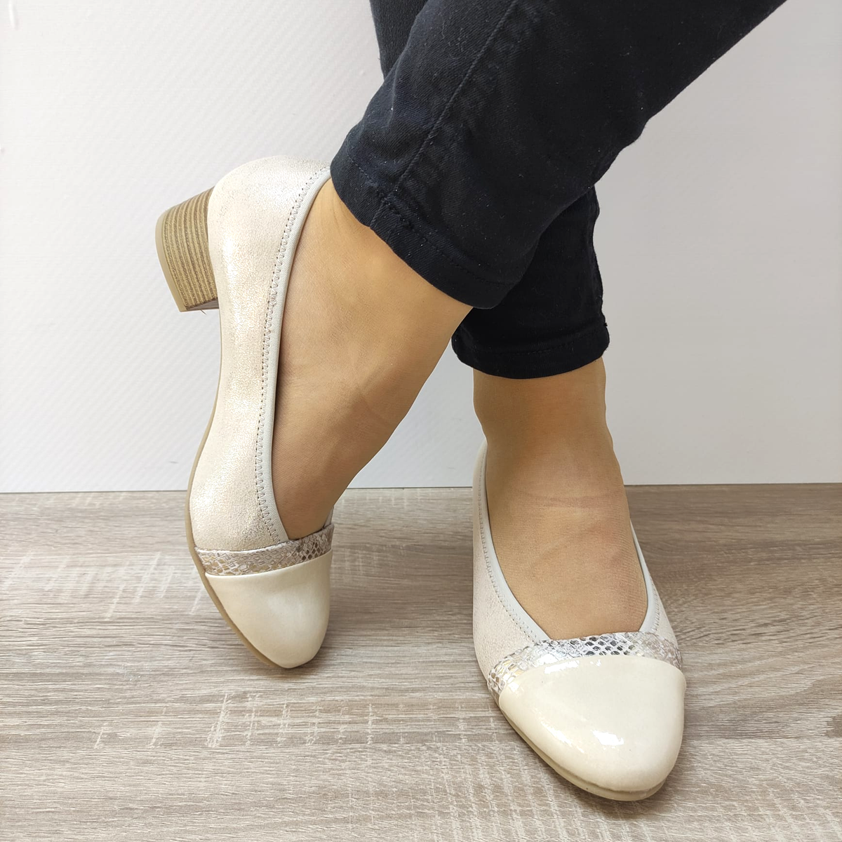 PANTOFI ELEGANTI DAMA JANA 22366 BEJ - imagine 4