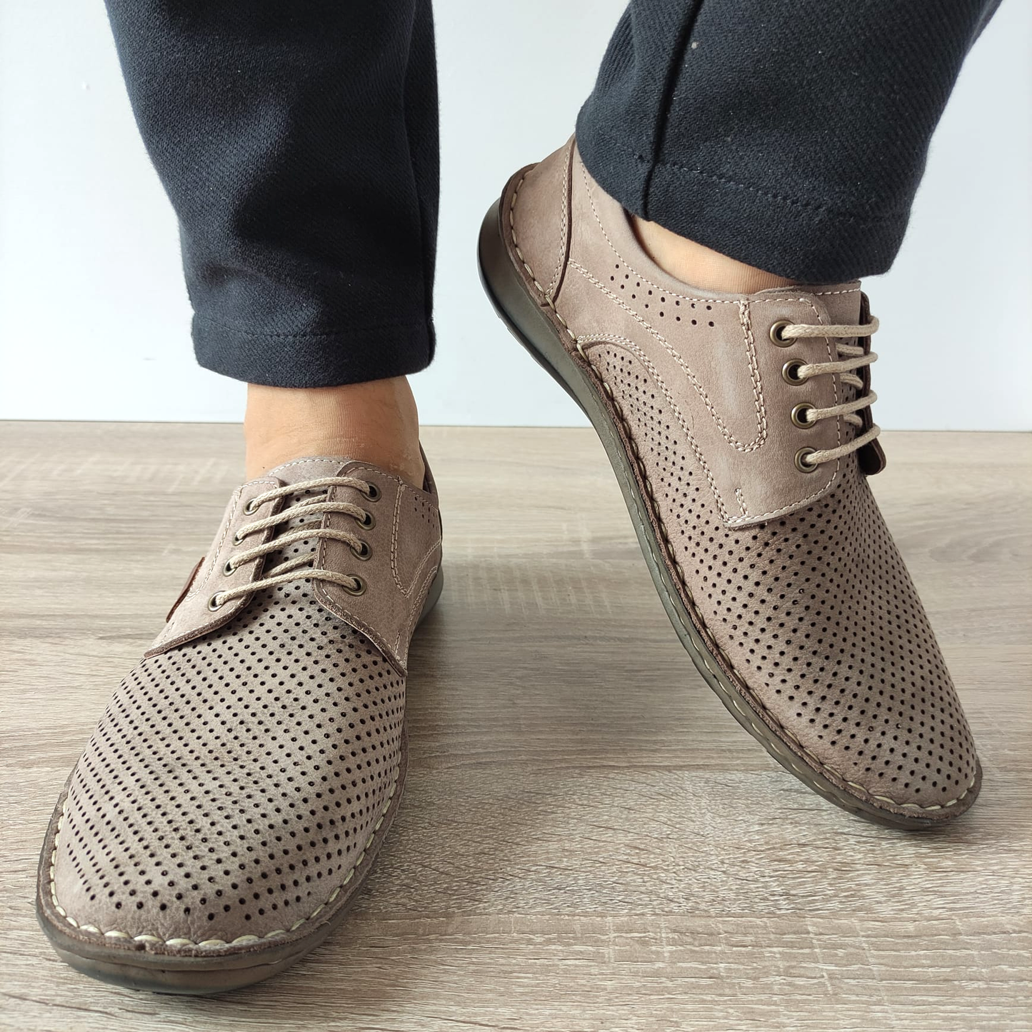 PANTOFI PERFORATI CASUAL BARBATI DR JELLS 9506-1-10 BEJ