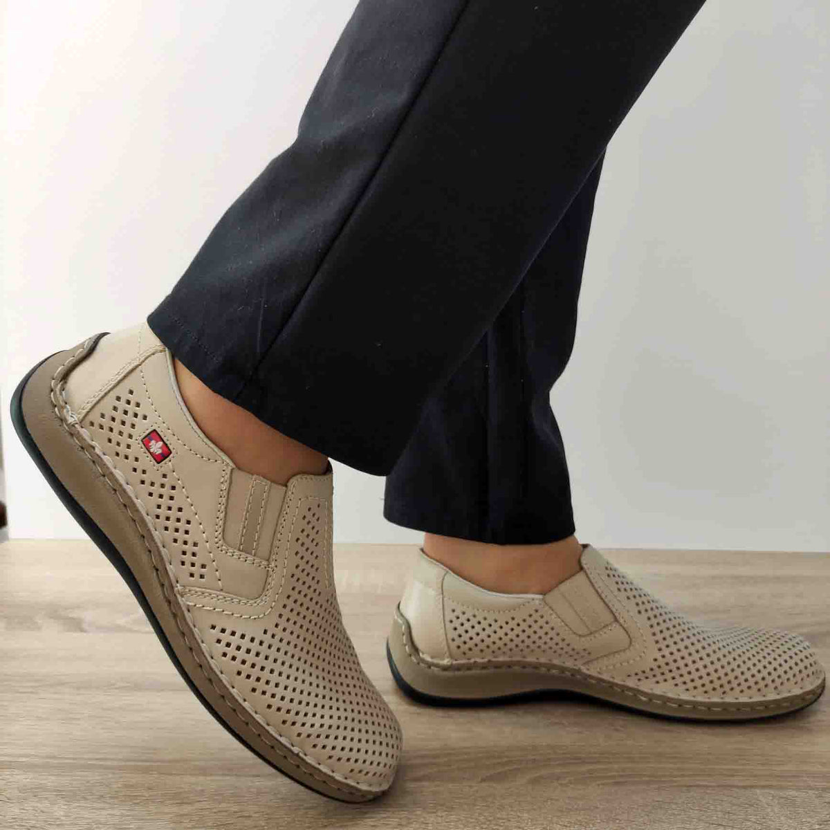 PANTOFI PERFORATI CASUAL BARBATI RIEKER 05297-60 BEJ - imagine 3
