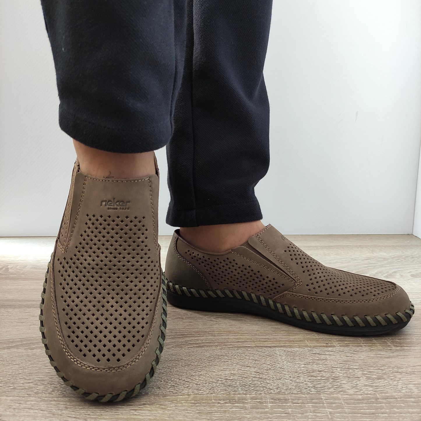 PANTOFI PERFORATI BARBATI RIEKER B2464-25