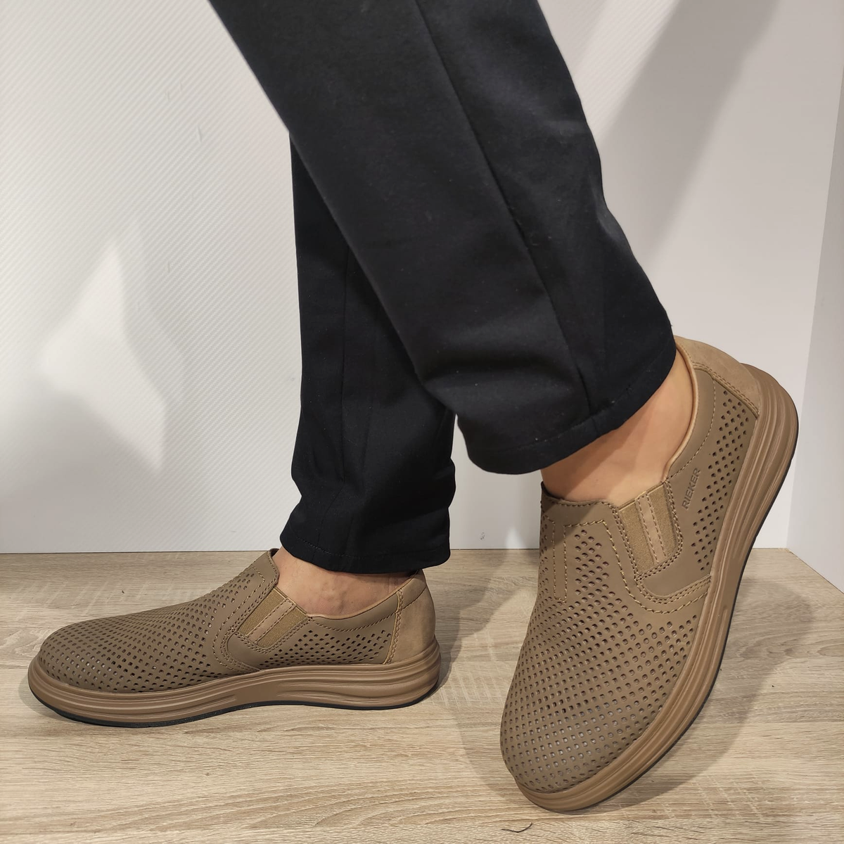 PANTOFI PERFORATI CASUAL BARBATI RIEKER B6355-64 MARO - imagine 2