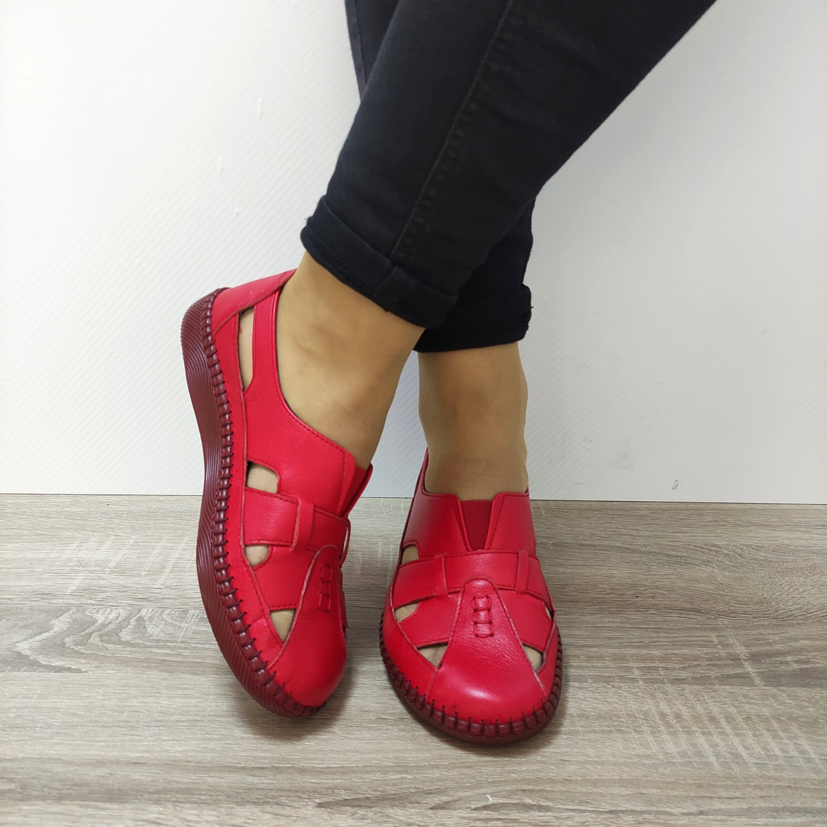 PANTOFI PERFORATI DAMA CASPIAN 4139 ROSII - imagine 4