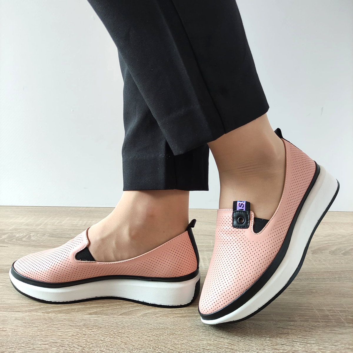 PANTOFI PERFORATI DAMA DOGATI 444 ROZ - imagine 3