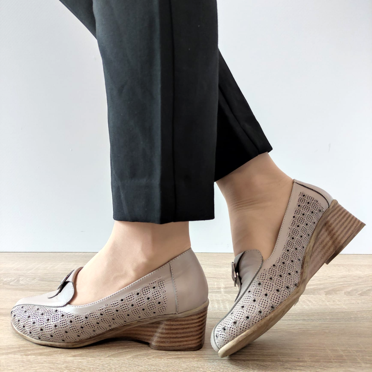PANTOFI PERFORATI DAMA DOGATI Z21-05 ROZ NUDE VIZON - imagine 2