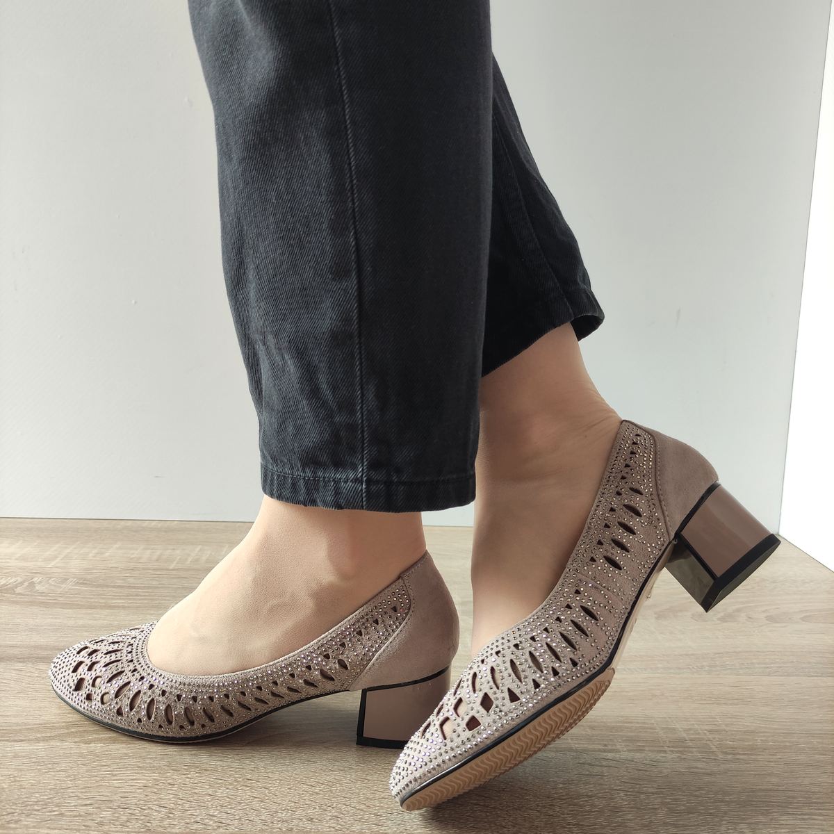 PANTOFI PERFORATI DAMA EPICA 40023B 14-I ROZ NUDE VELUR - imagine 3