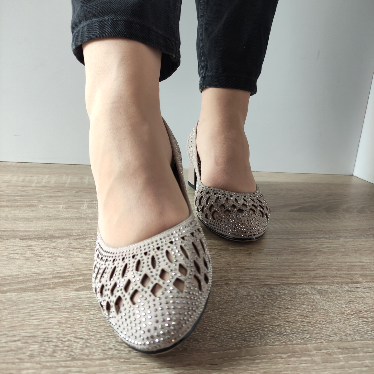 PANTOFI PERFORATI DAMA EPICA 40023B 14-I ROZ NUDE VELUR - imagine 4