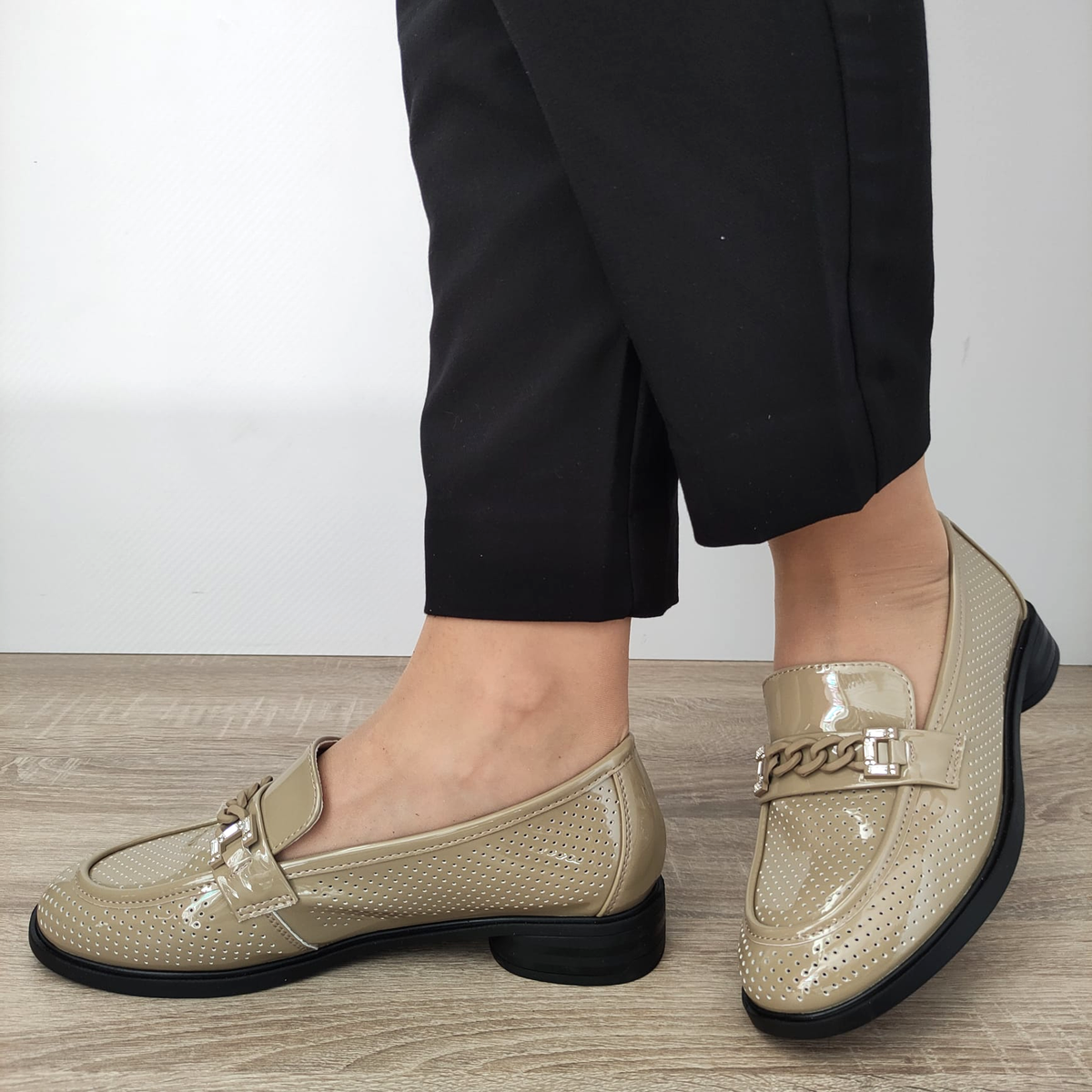 PANTOFI PERFORATI DAMA FORMAZIONE 3092 KAKI LAC - imagine 3