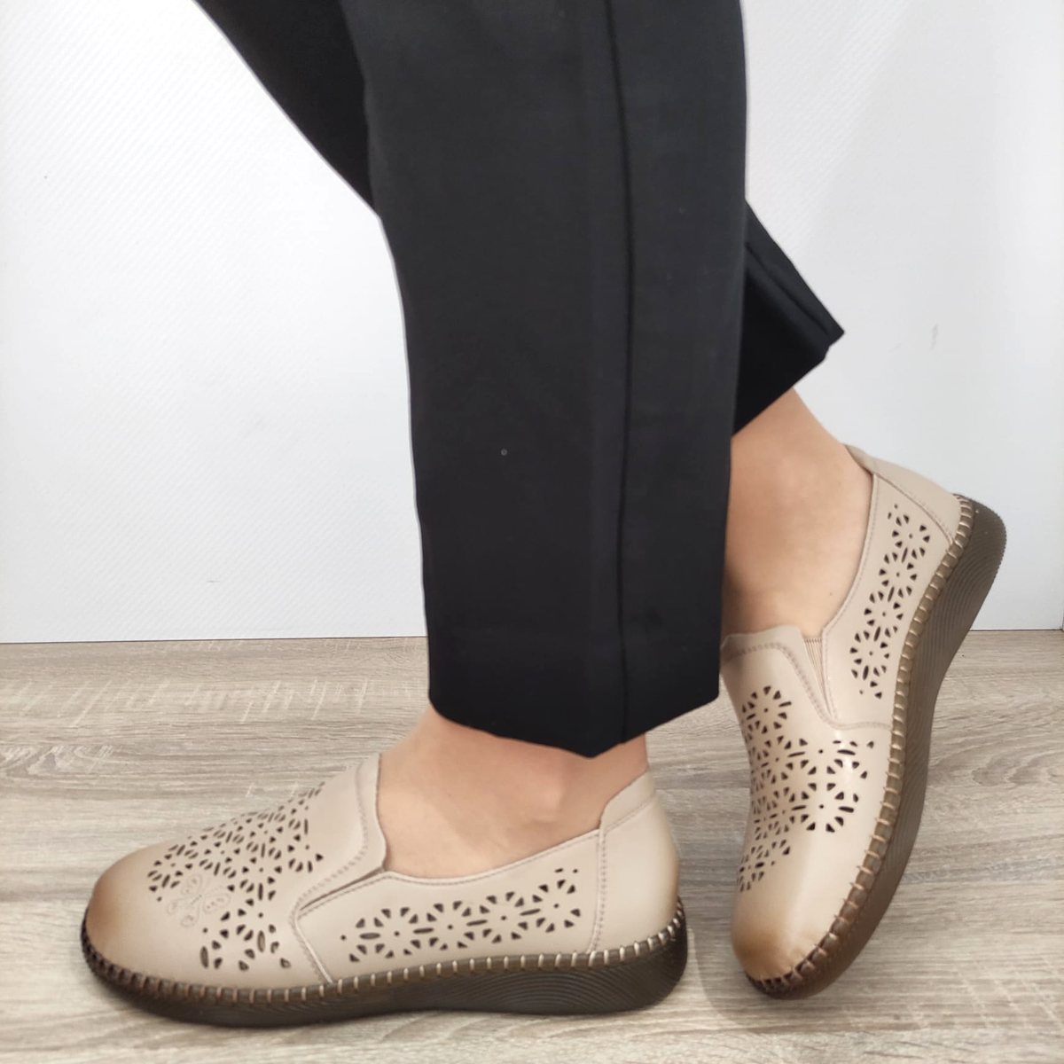 PANTOFI CASUAL PERFORATI DAMA FORMAZIONE 991-1 APRICOT - imagine 2