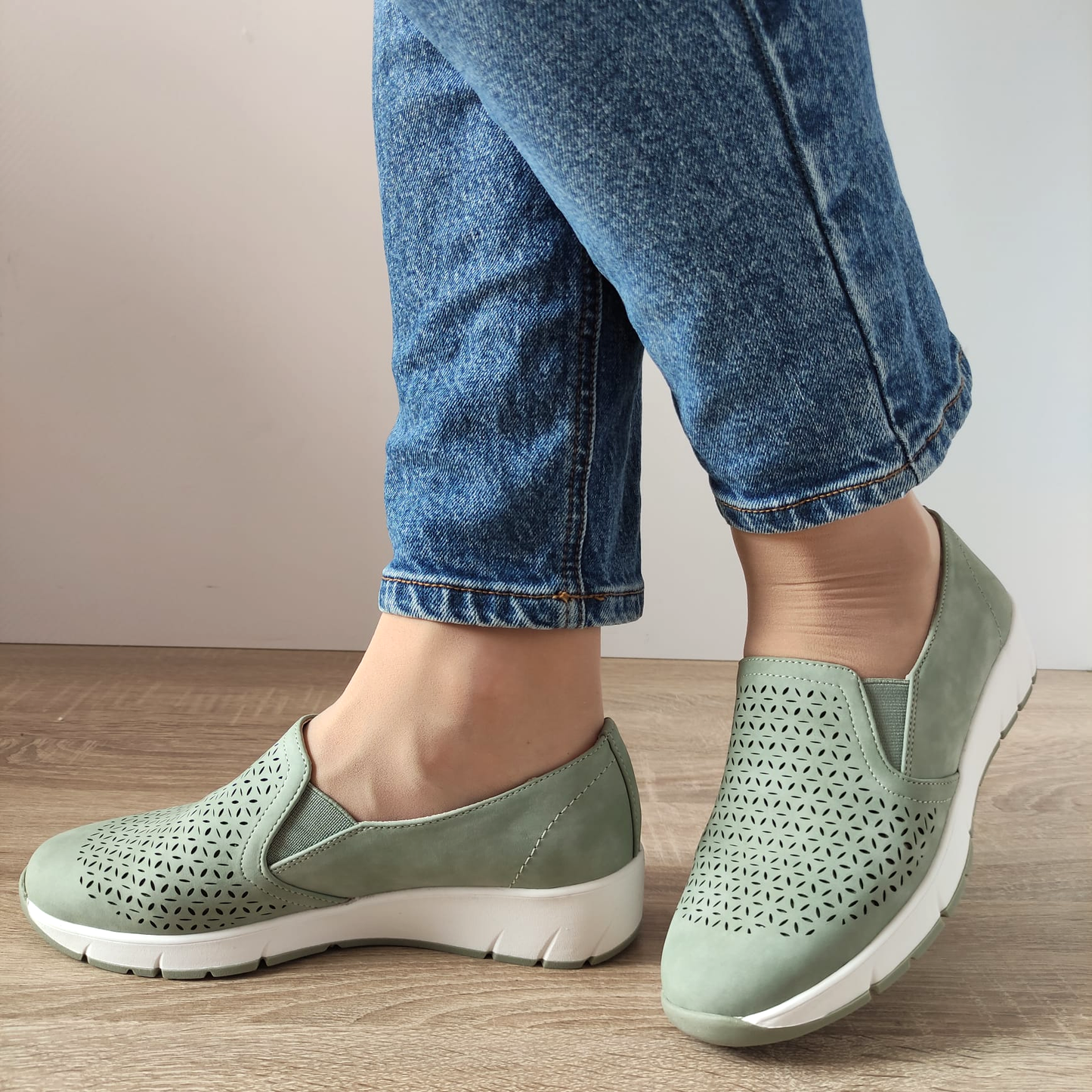 PANTOFI CASUAL PERFORATI DAMA JANA 24665-42 VERZI SAGE - imagine 2