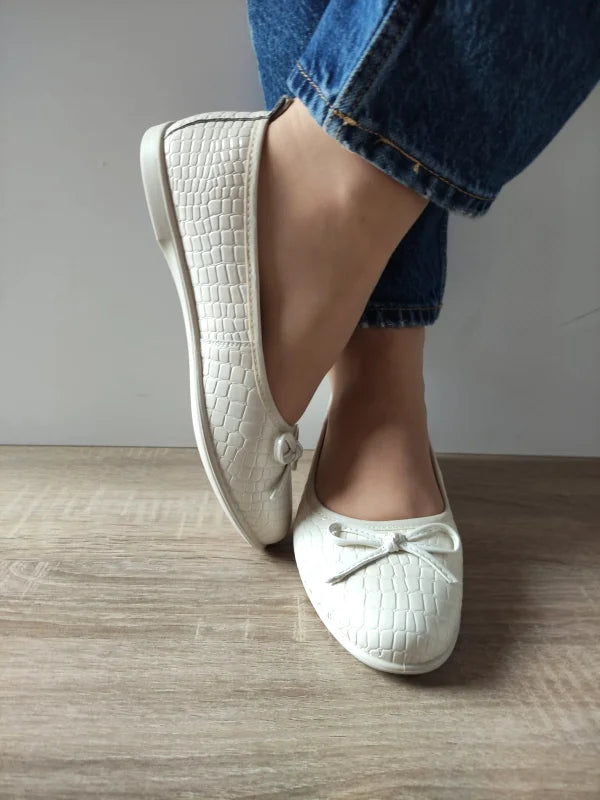 PANTOFI CASUAL PERFORATI DAMA KARISMA 60005B 52-O CREM CROCO