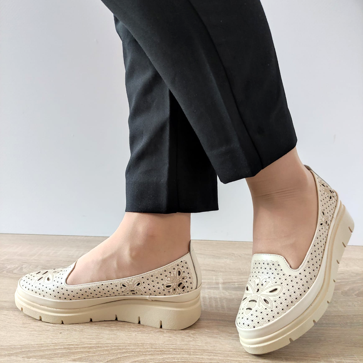 PANTOFI PERFORATI DAMA PERLLA 186-19 BEJ - imagine 3