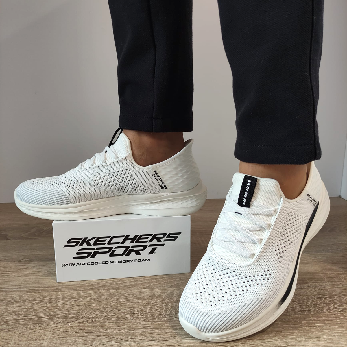 PANTOFI SPORT BARBATI SKECHERS 210810 WHT - imagine 2
