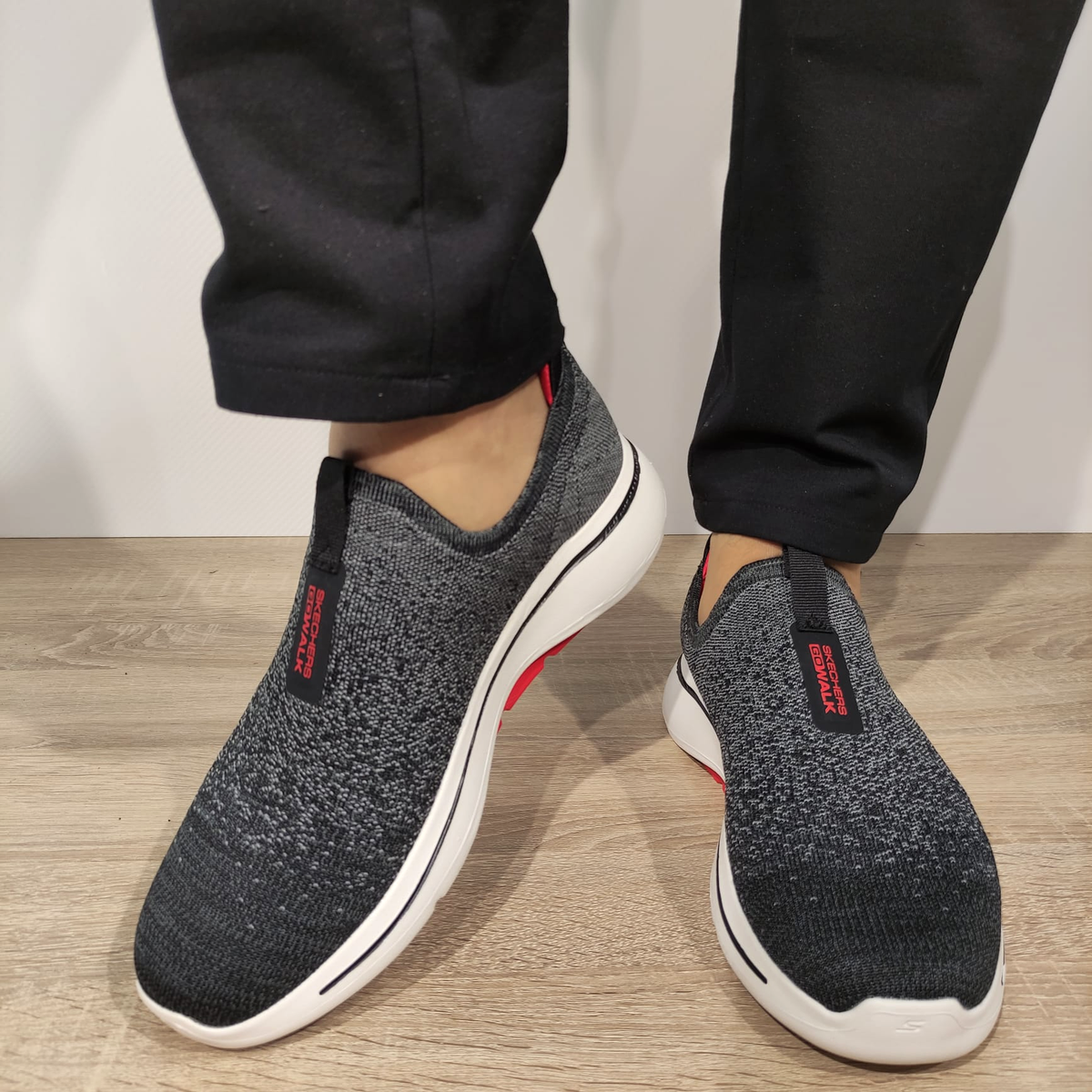 PANTOFI SPORT BARBATI SKECHERS 216256 BKRD NEGRI - imagine 5