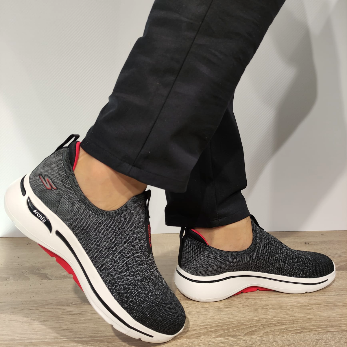 PANTOFI SPORT BARBATI SKECHERS 216256 BKRD NEGRI - imagine 3