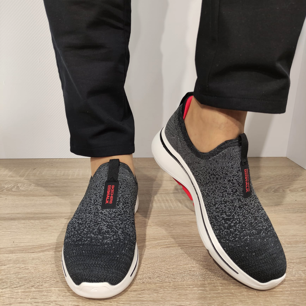 PANTOFI SPORT BARBATI SKECHERS 216256 BKRD NEGRI - imagine 4