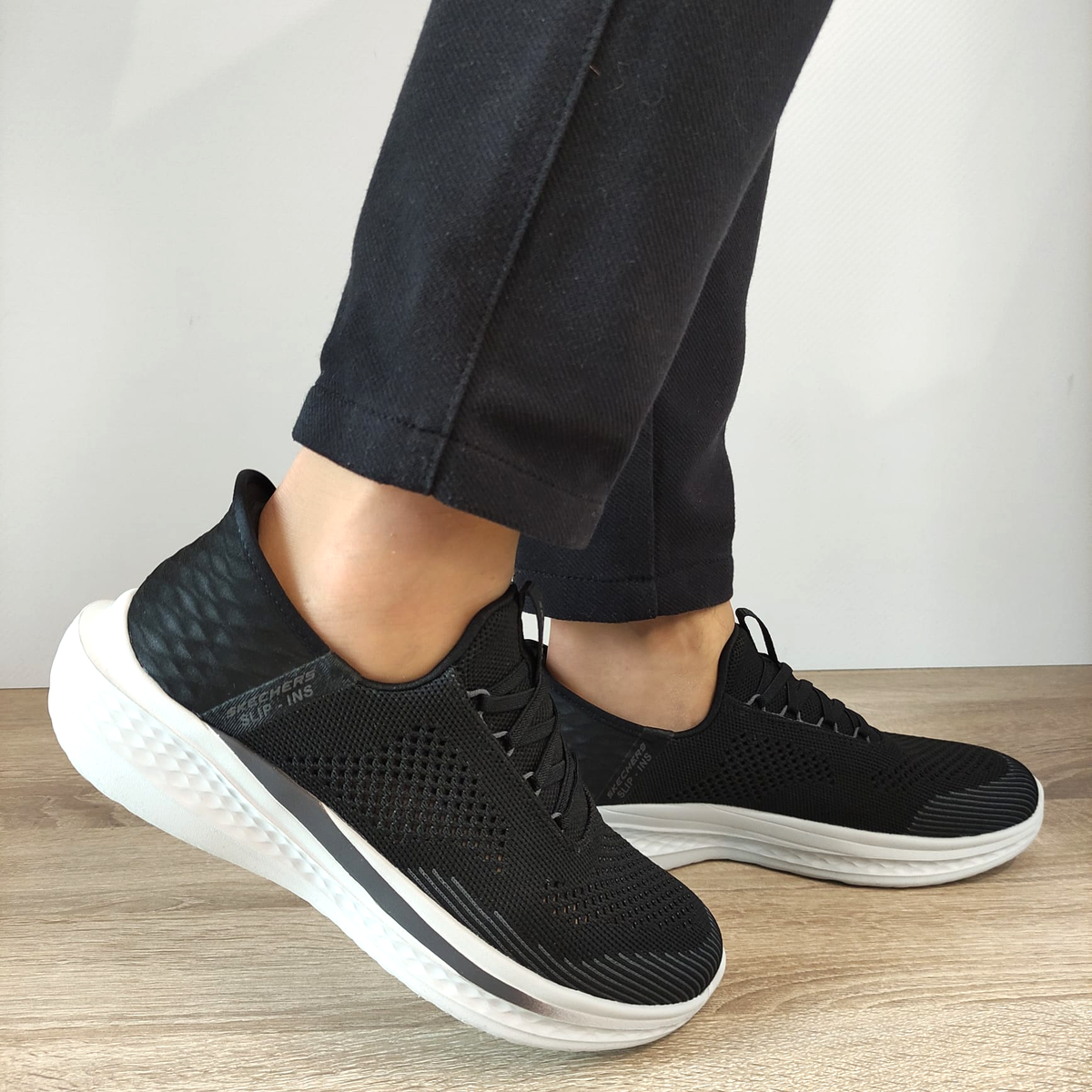 PANTOFI SPORT BARBATI SKECHERS 210810 BLK - imagine 2