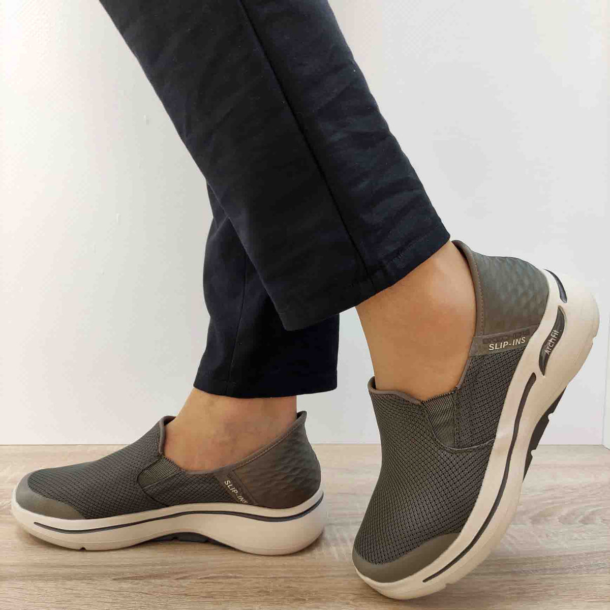 PANTOFI SPORT BARBATI SKECHERS 216259 TPE - imagine 2