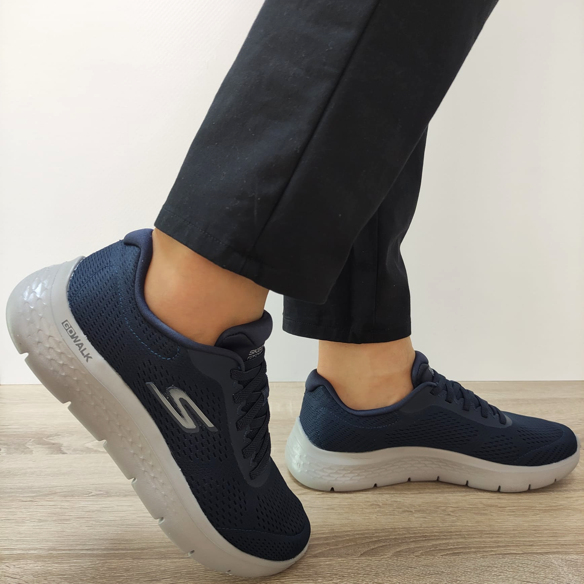 PANTOFI SPORT BARBATI SKECHERS 216486 NVGY - imagine 5
