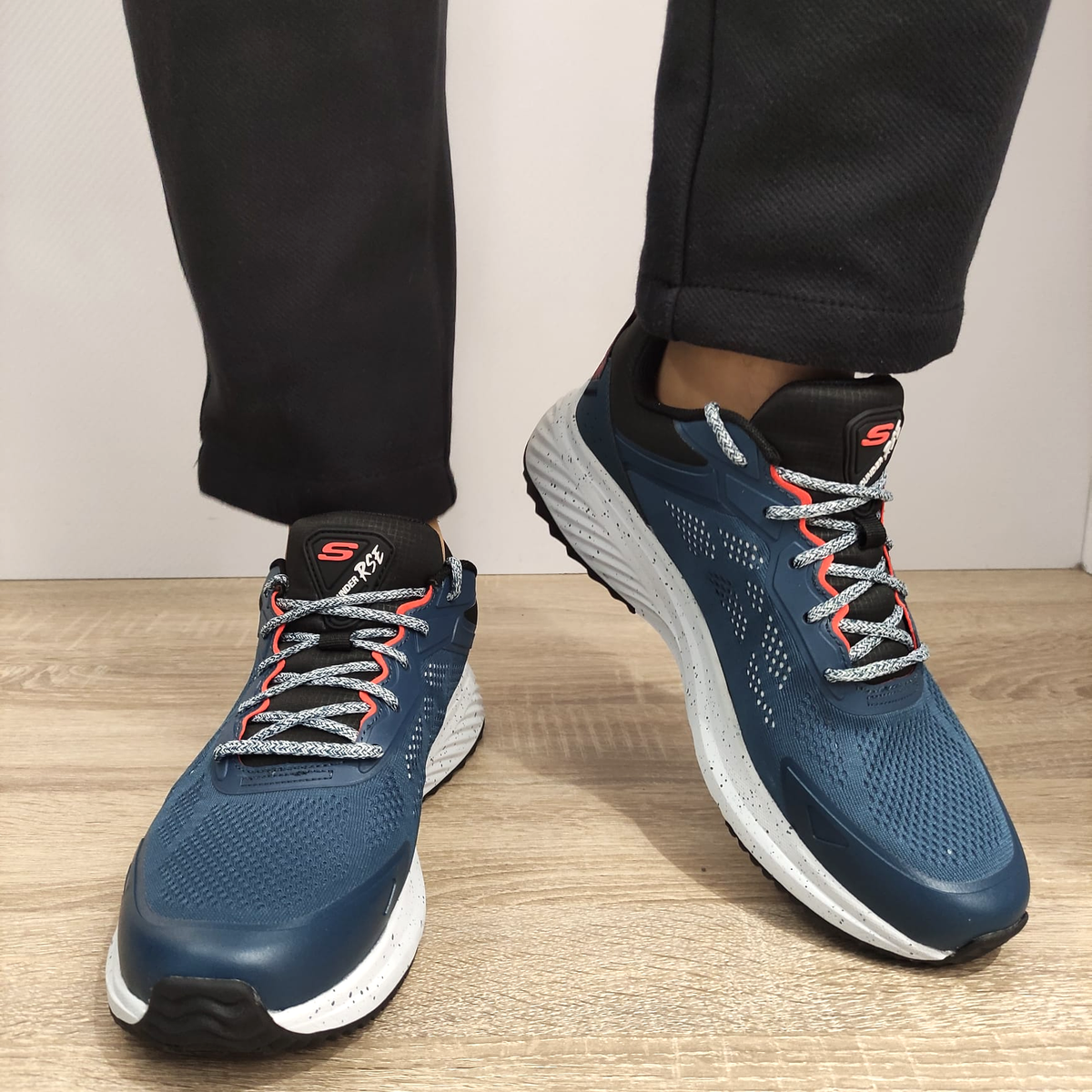 PANTOFI SPORT BARBATI SKECHERS 232780 NVMT - imagine 6