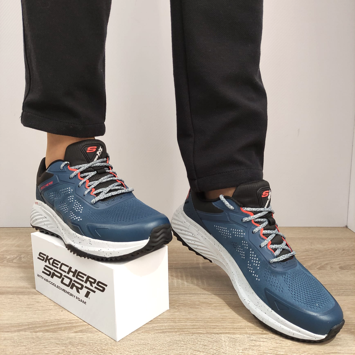 PANTOFI SPORT BARBATI SKECHERS 232780 NVMT - imagine 7