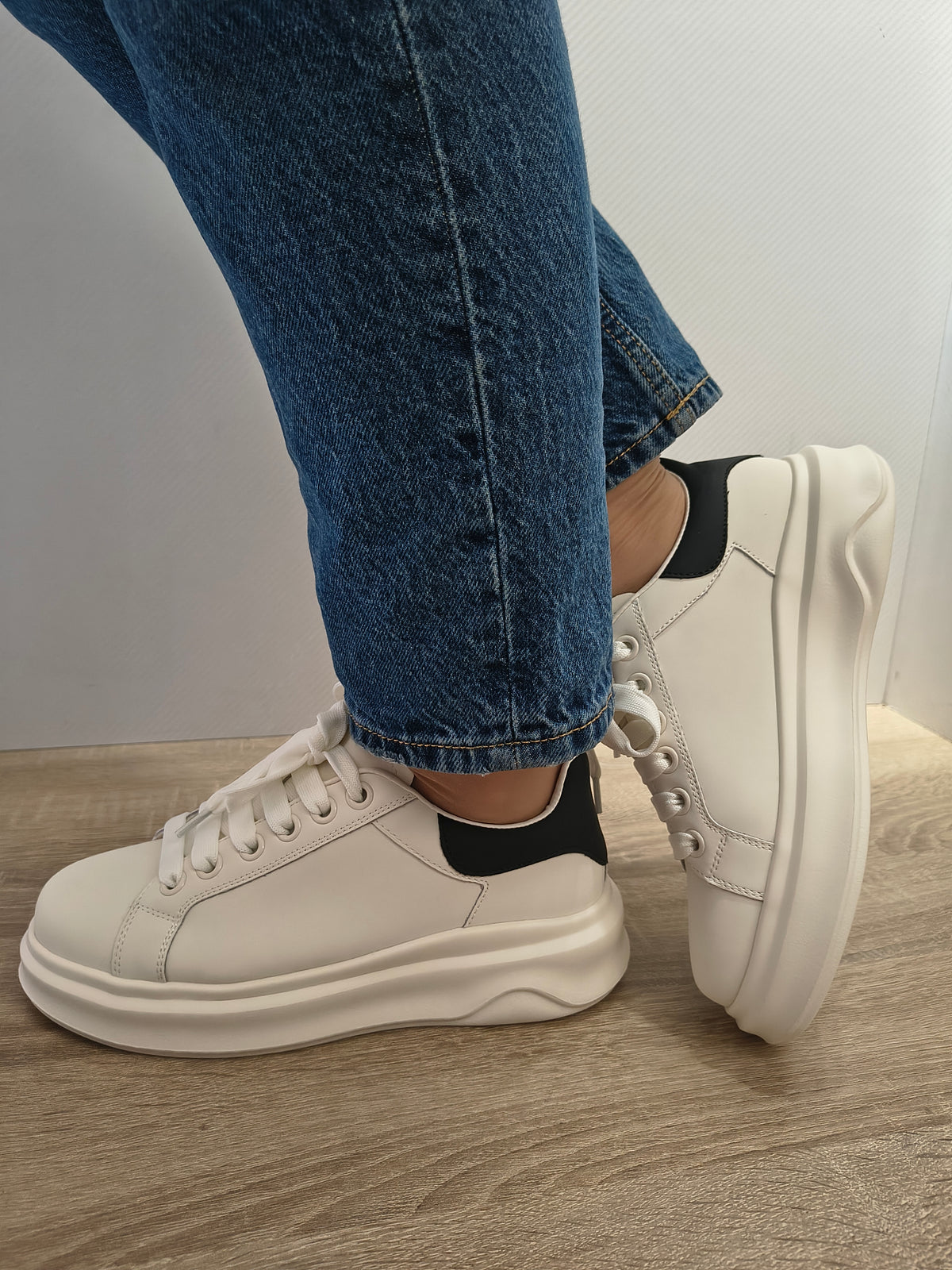 PANTOFI CASUAL FRANCO GERARDO FP26302 ALBI CU NEGRU - imagine 3