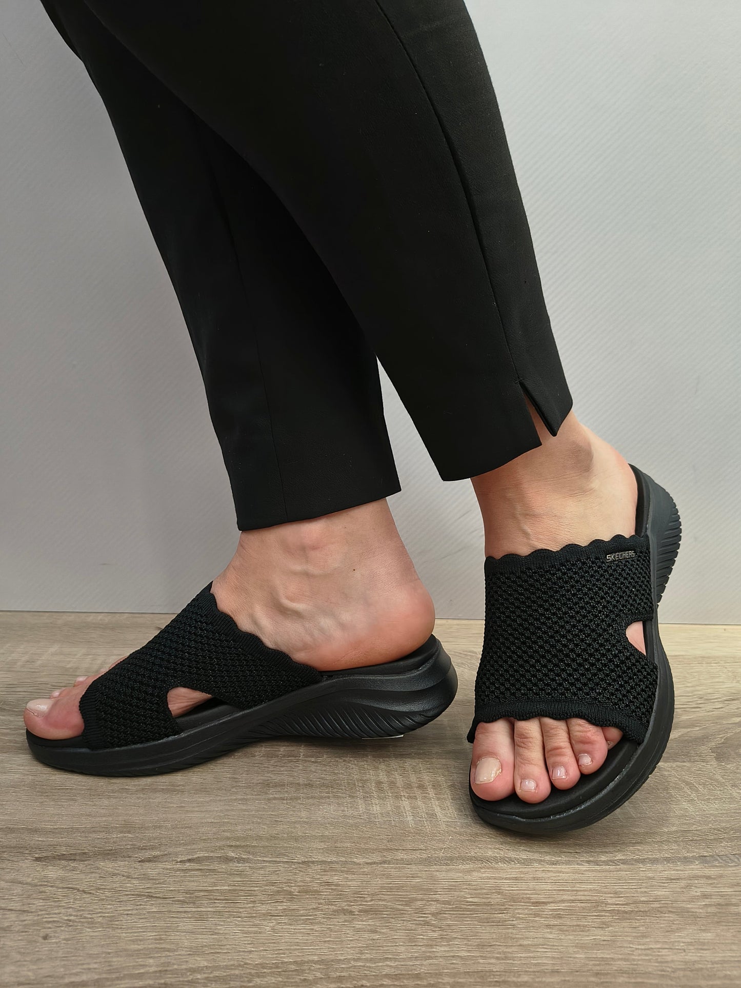 Saboti Casual Damă Skechers 164055 Bbk Negru - Textil