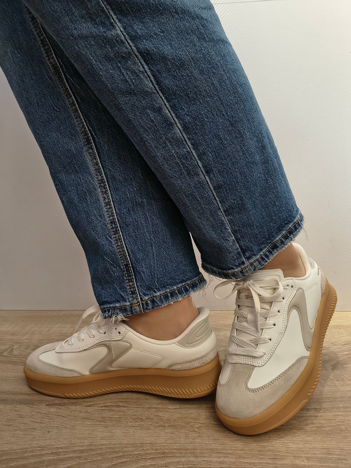 Pantofi Sport Damă Skechers 185460 Ofwt Alb - Piele Naturală + Piele Ecologică
