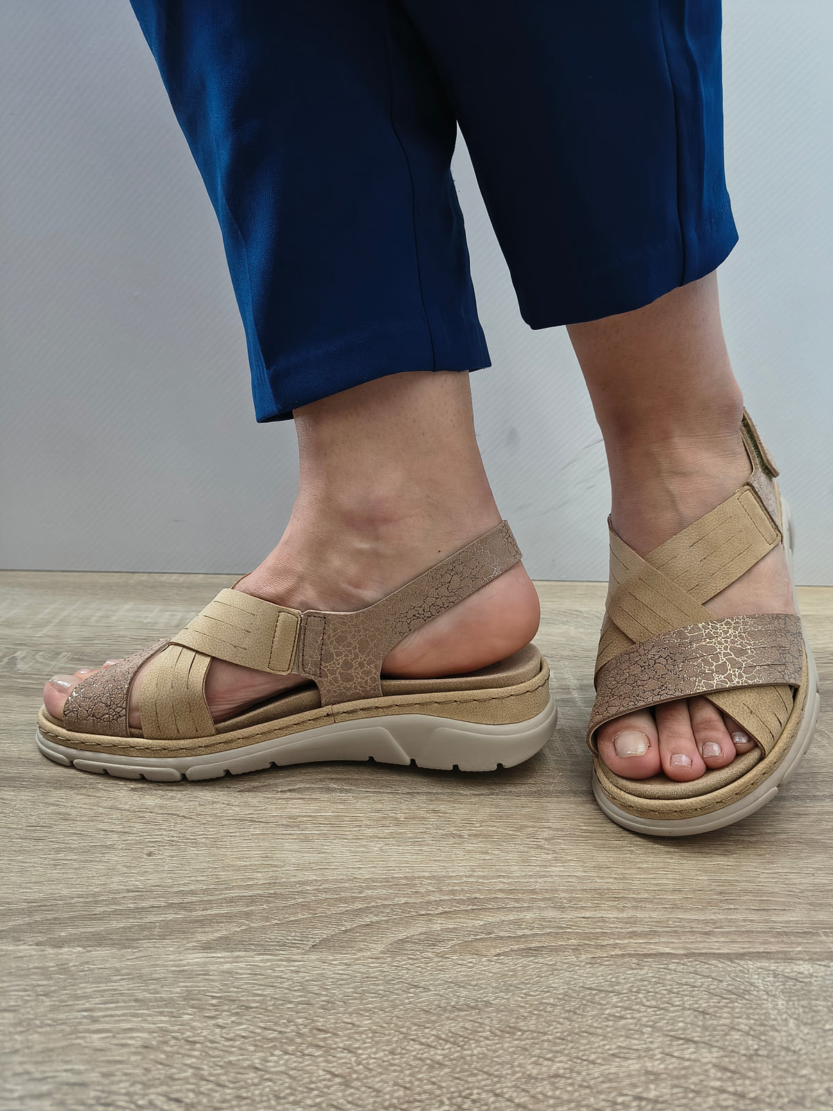 Sandale Casual Damă Suave 12538VT Bej Nubuck + Cappuccino - vedere 1