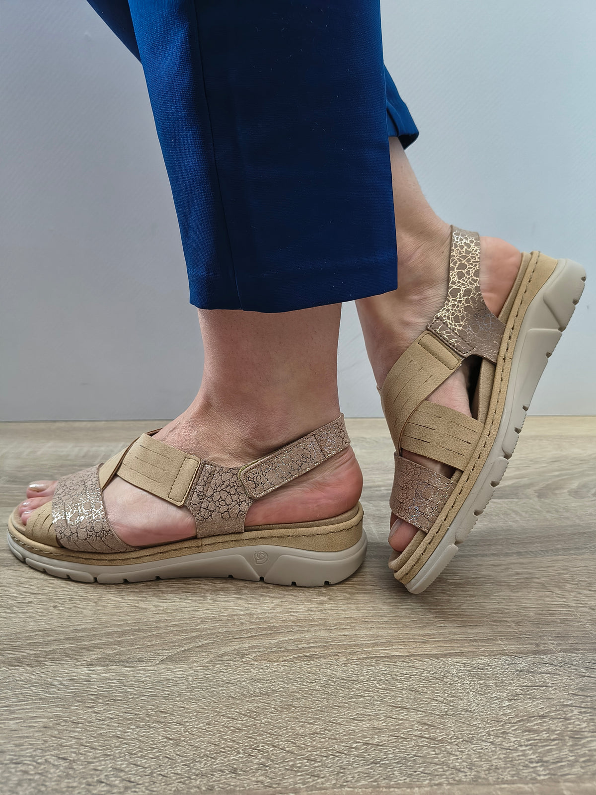 Sandale Casual Damă Suave 12538VT Bej Nubuck + Cappuccino - vedere 2