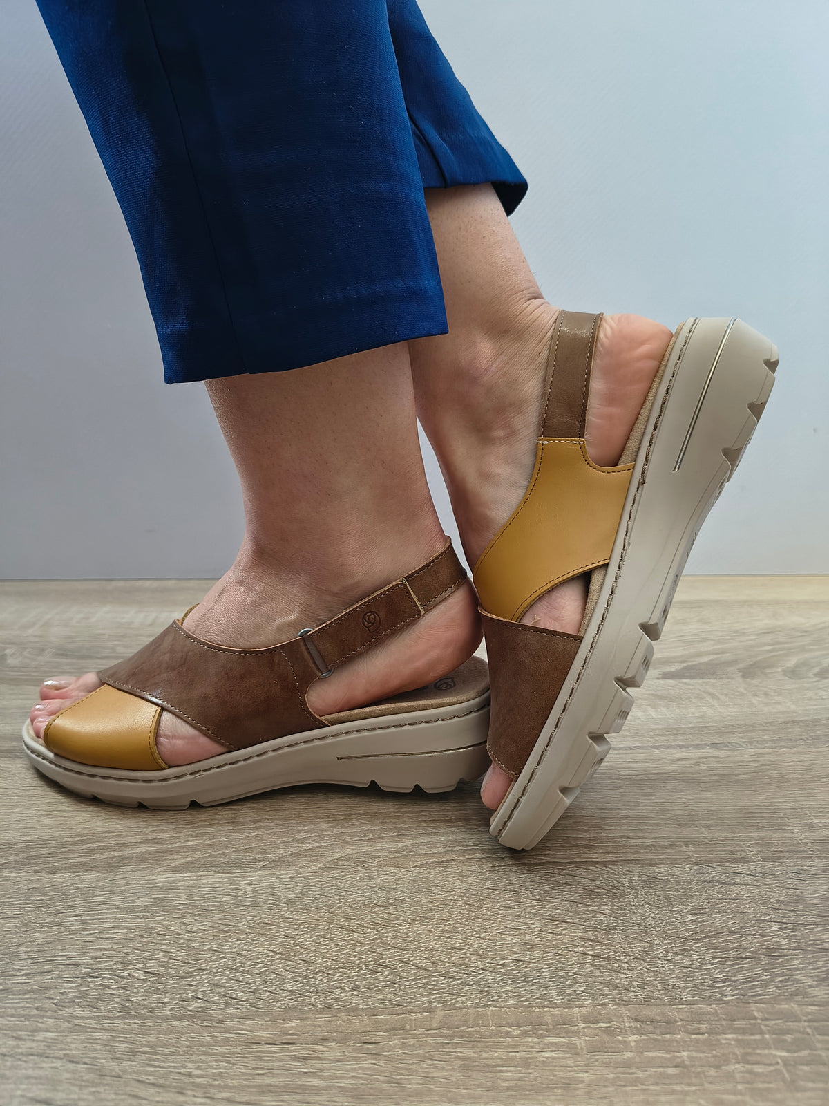 Sandale Casual Damă Suave 20008T Maro + Galben - Piele Naturală - vedere 2