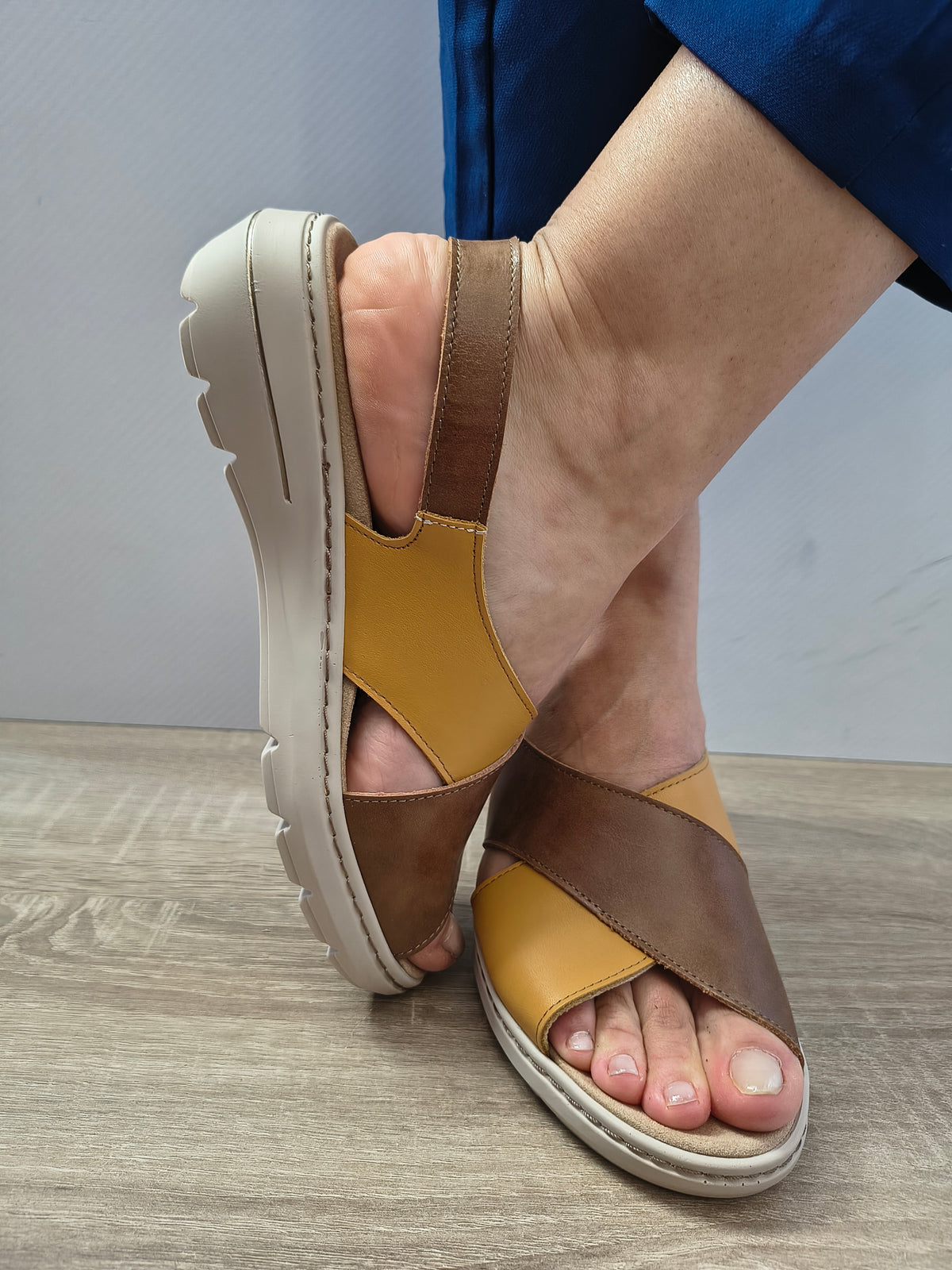 Sandale Casual Damă Suave 20008T Maro + Galben - Piele Naturală - vedere 4