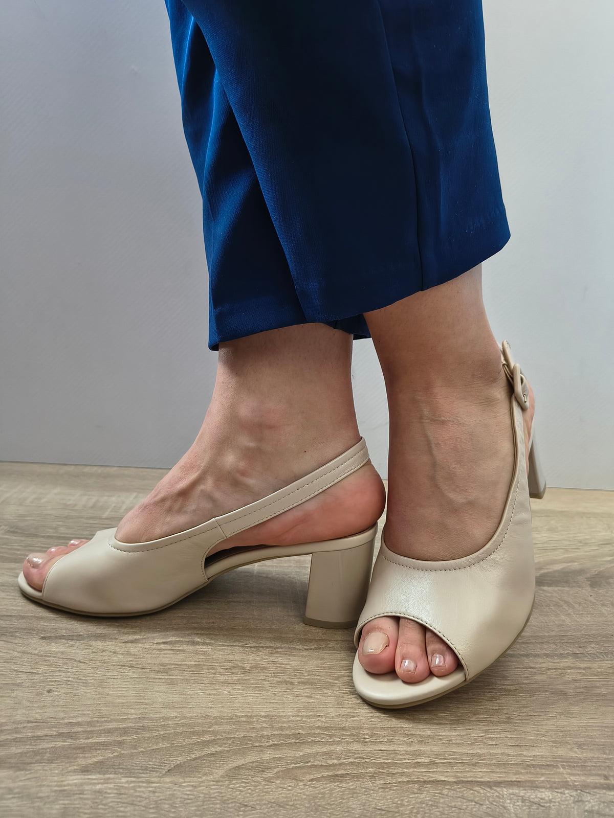 Sandale Elegante Damă Caprice 28307-46 140 Crem Perlat - Piele Naturală - vedere 1
