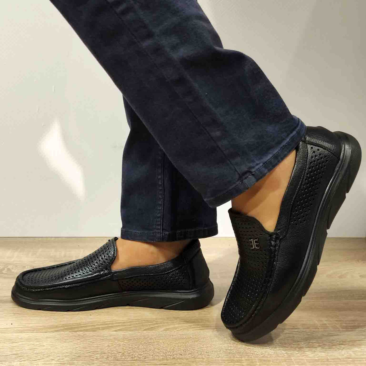 PANTOFI PERFORATI BARBATI MELS 93701 NEGRI - imagine 2