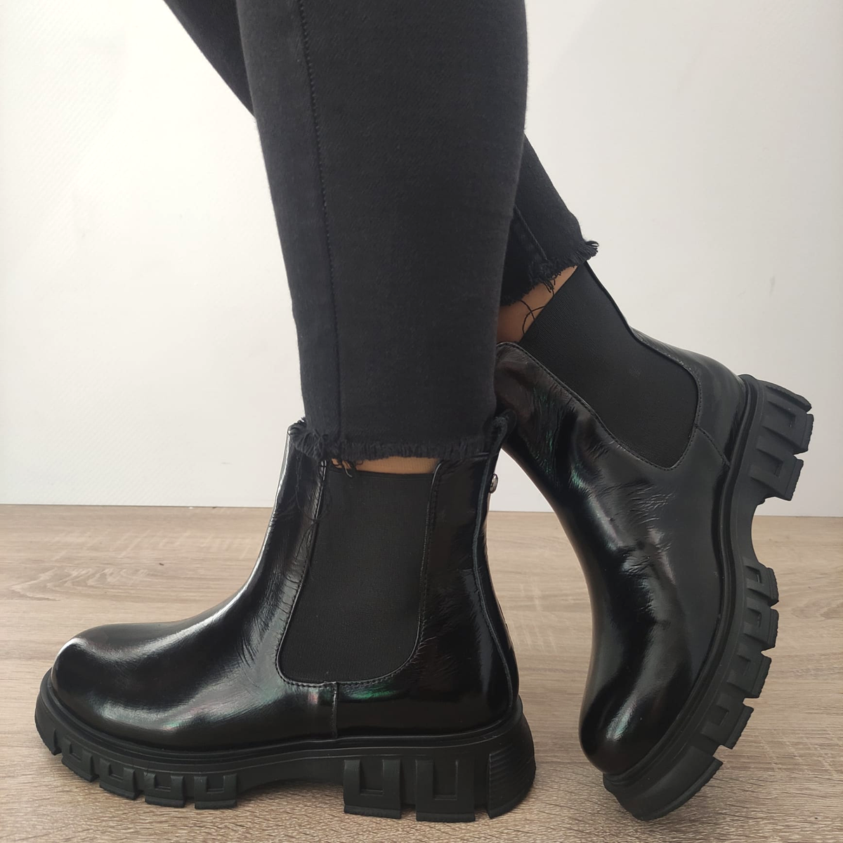 GHETE CASUAL DAMA DOGATI 21016 NEGRE LAC - imagine 2