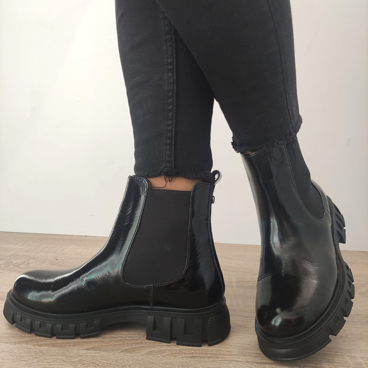 GHETE CASUAL DAMA DOGATI 21016 NEGRE LAC - imagine 3