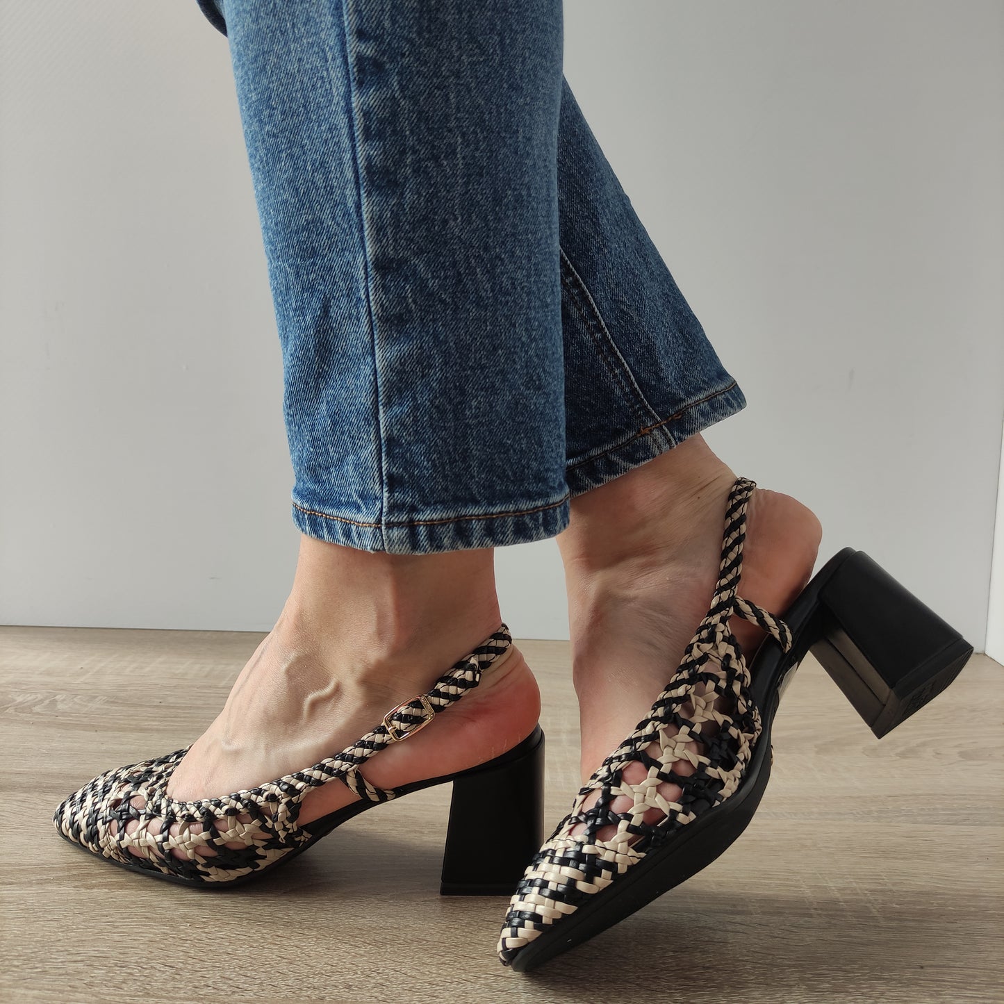 SANDALE ELEGANTE DAMA TAMARIS 29614-42 NEGRE + BEJ