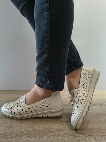PANTOFI PERFORATI DAMA FORMAZIONE J0525 CREM