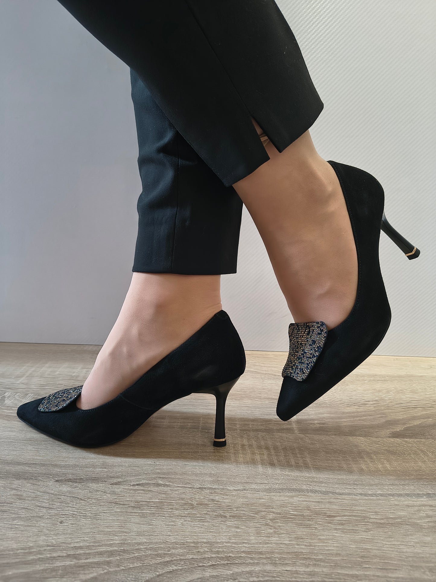 PANTOFI ELEGANTI DAMA KARISMA 40004A 01-I NEGRU VELUR