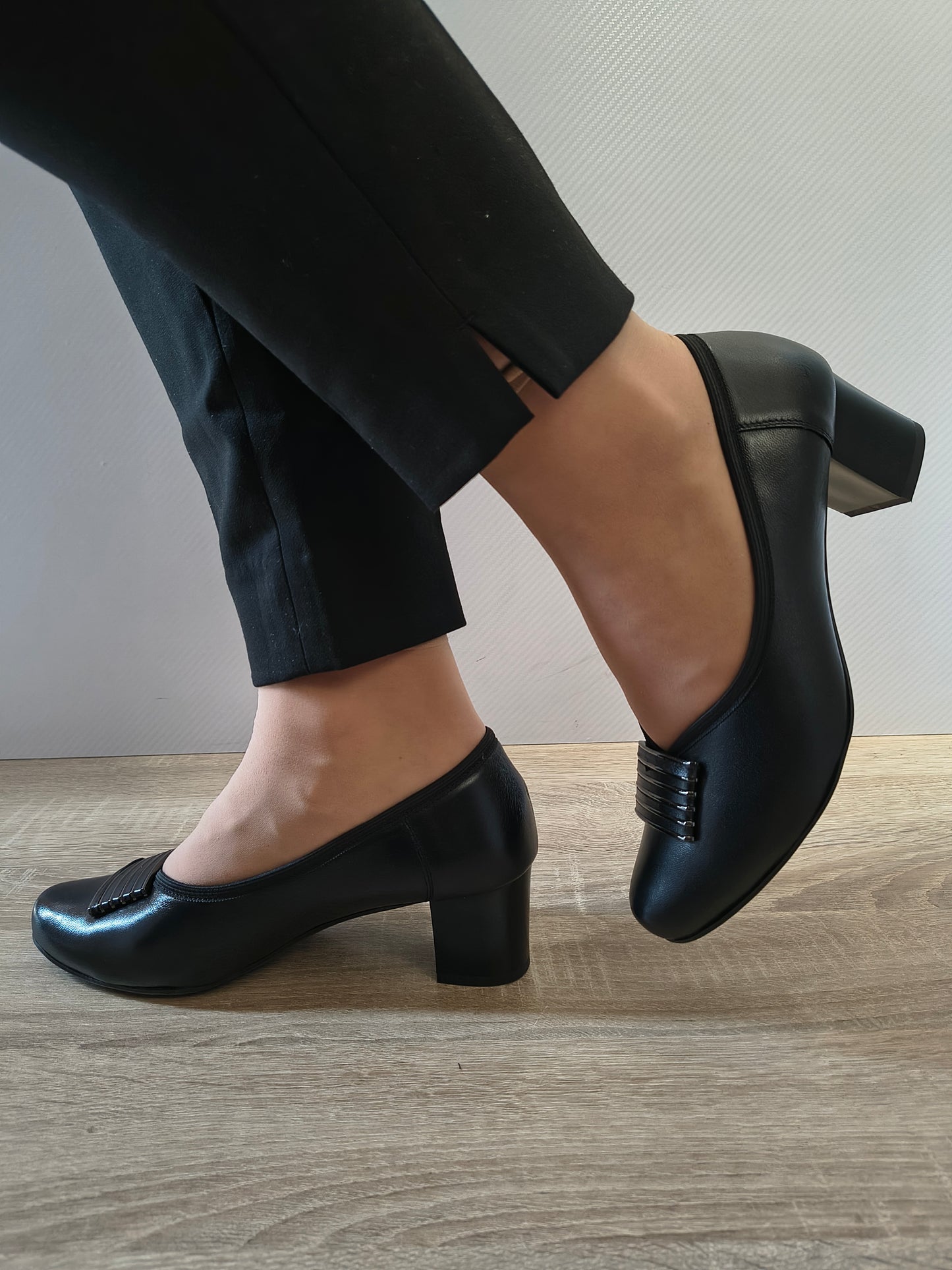 PANTOFI ELEGANTI DAMA AGA 01896 2198 000 NEGRU