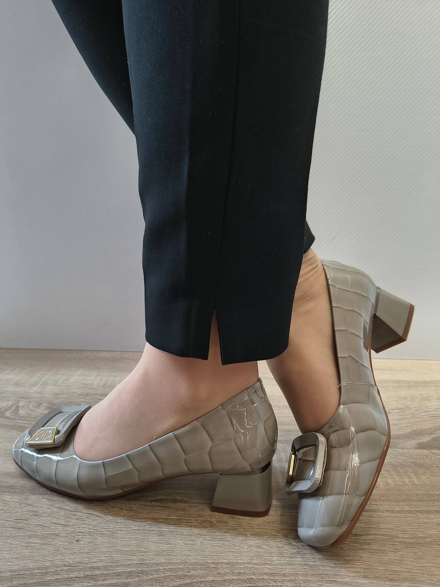 PANTOFI ELEGANTI DAMA FORMAZIONE 0059-16 GRI DESCHIS CROCO LACUIT