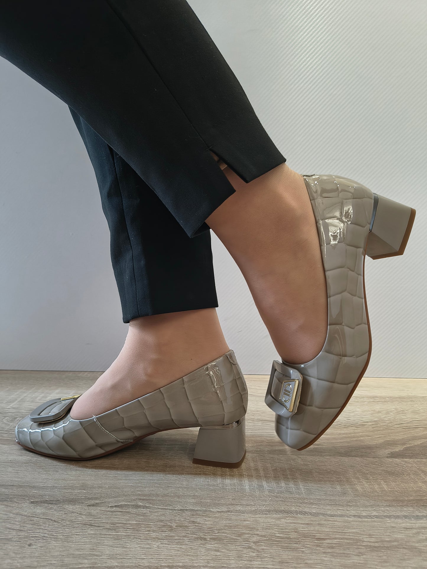 PANTOFI ELEGANTI DAMA FORMAZIONE 0059-16 GRI DESCHIS CROCO LACUIT