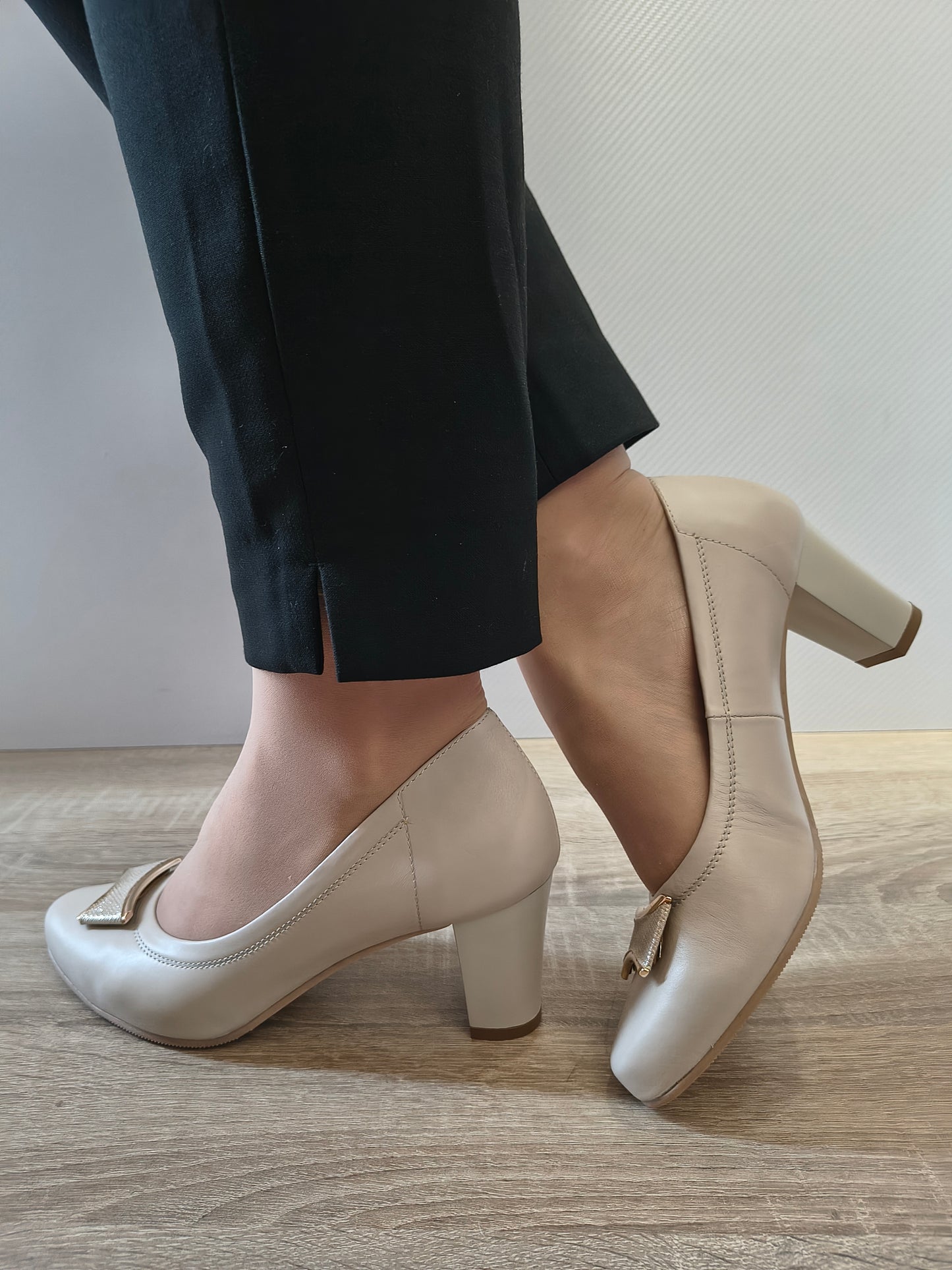 PANTOFI ELEGANTI DAMA GALANT 3008 BEJ 2002/CT