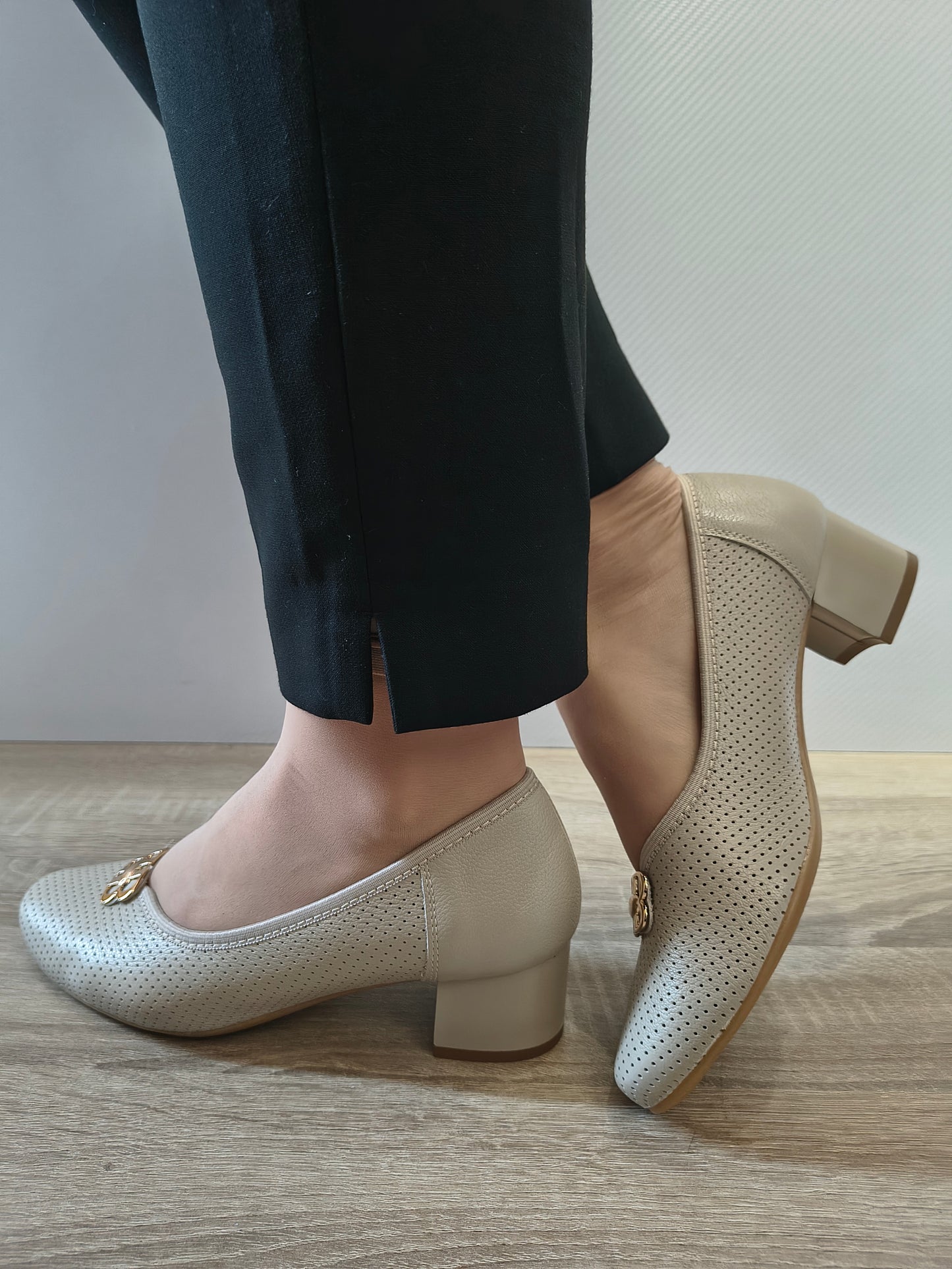 PANTOFI ELEGANTI DAMA GALANT 3075 BEJ MAZARE ALBA