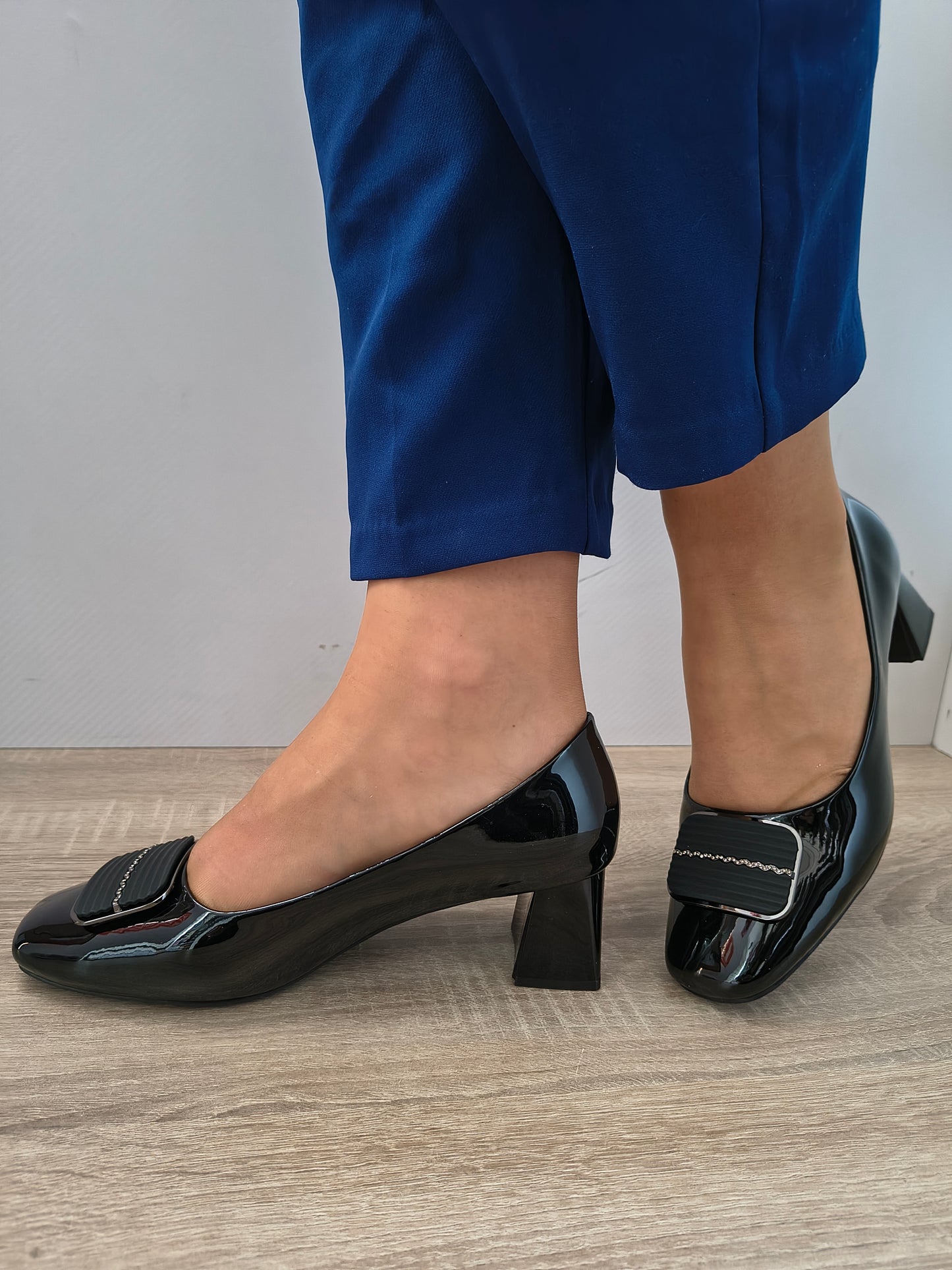 PANTOFI ELEGANTI DAMA FORMAZIONE TP2377-6 NEGRU LAC