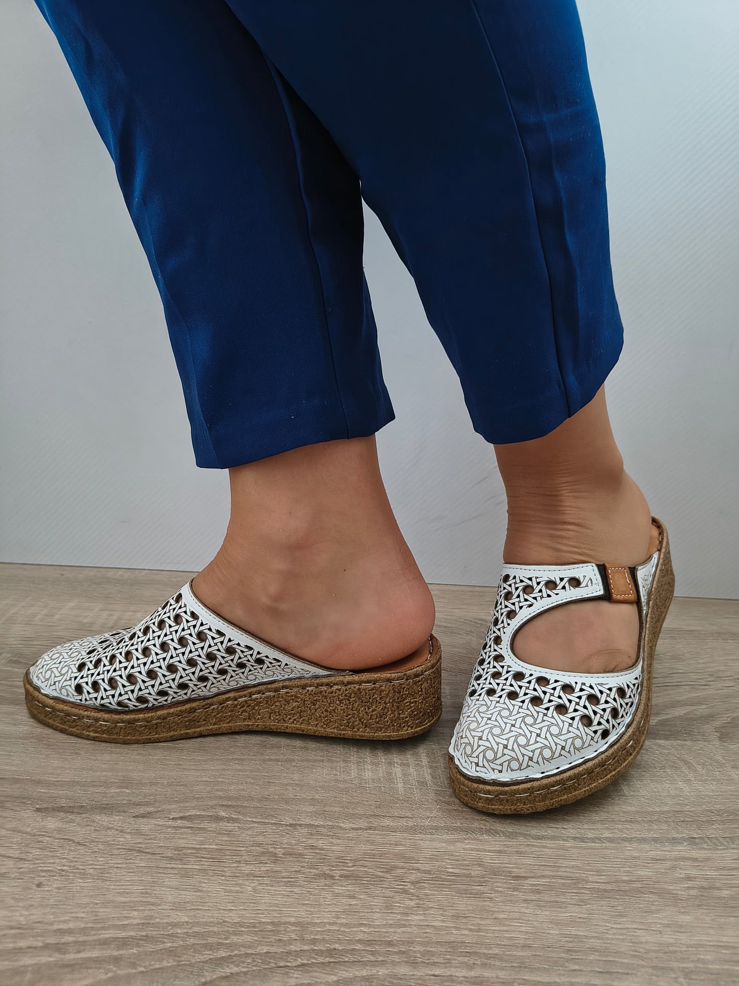 SABOTI CASUAL DAMA DOGATI 015 6410-1 ALB