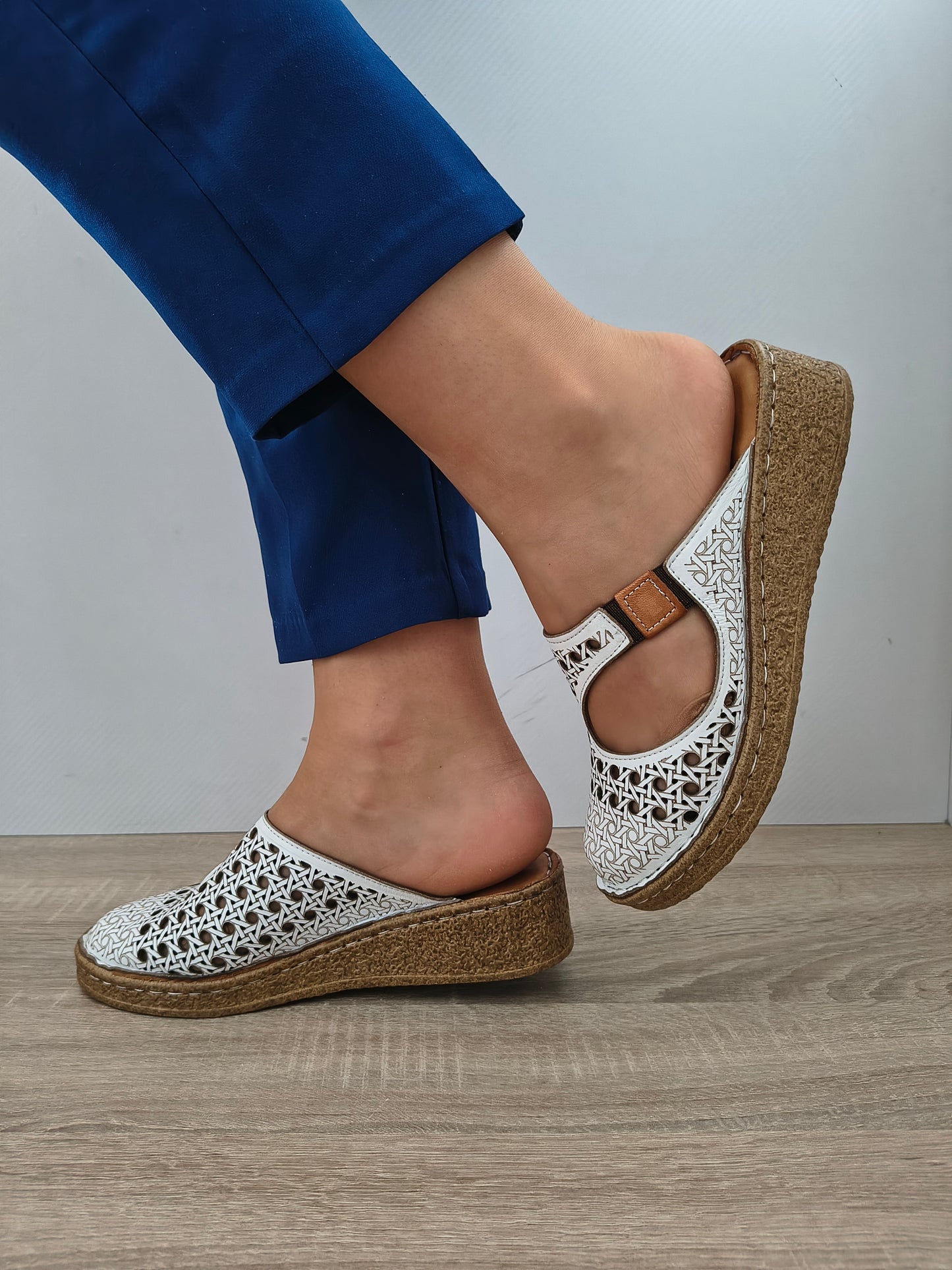 SABOTI CASUAL DAMA DOGATI 015 6410-1 ALB