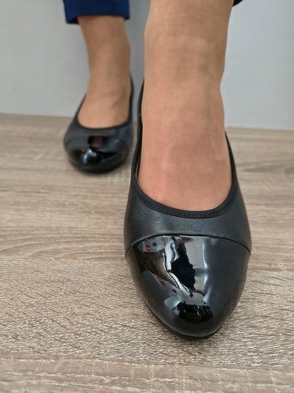 PANTOFI ELEGANTI DAMA CAPRICE 22500-42 022 NEGRUJ + LAC